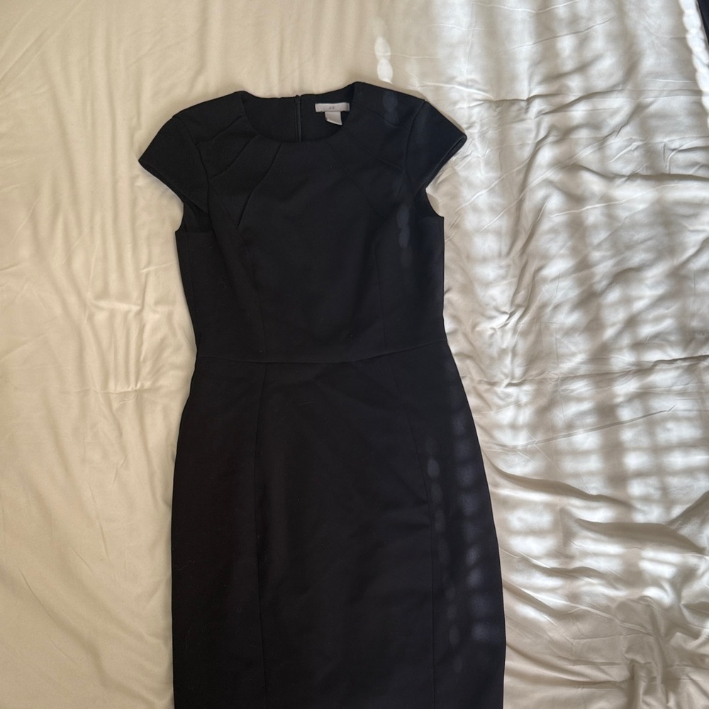 H&M Black Cap Sleeve Midi Dress